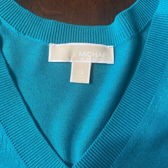 Michael Michael Kors Cold Shoulder Top and Matching Skirt Set - Picture 2 of 4